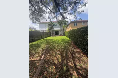 993 NE 3rd Ave, Homestead, FL 33030 - Photo 17