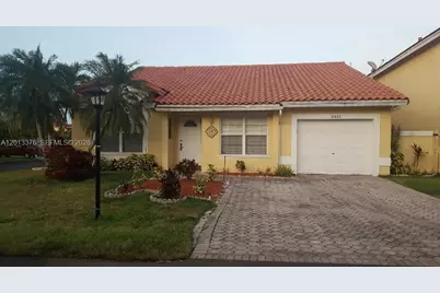 10867 SW 152nd Pl, Miami, FL 33196 - Photo 1