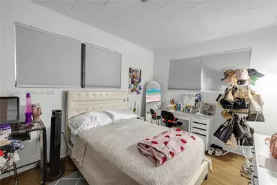 10370 SW 44th St, Miami, FL 33165 - Photo 13