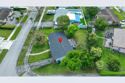 10370 SW 44th St, Miami, FL 33165 - Photo 19
