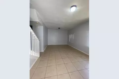 10666 SW 7th St #2106, Pembroke Pines, FL 33025 - Photo 5