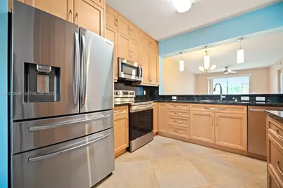 7765 Yardley Dr #115, Tamarac, FL 33321 - Photo 7