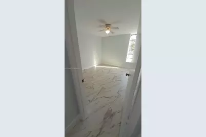 310 Fontainebleau Blvd #203, Miami, FL 33172 - Photo 11