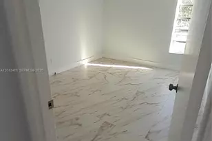 310 Fontainebleau Blvd, Miami, FL 33172 - Photo 11