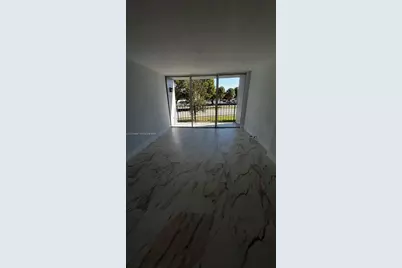 310 Fontainebleau Blvd #203, Miami, FL 33172 - Photo 19