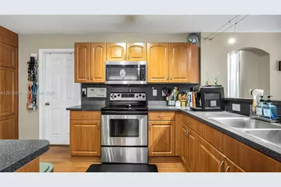16101 NW 79th Ct, Miami Lakes, FL 33016 - Photo 19
