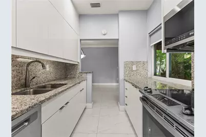 9133 Fontainebleau Blvd #8, Miami, FL 33172 - Photo 13