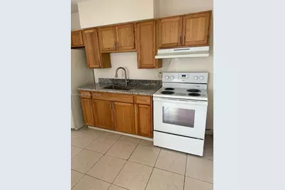 756 NW 5th St #1S, Hallandale Beach, FL 33009 - Photo 3