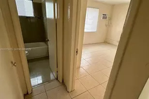756 NW 5th St, Hallandale Beach, FL 33009 - Photo 5