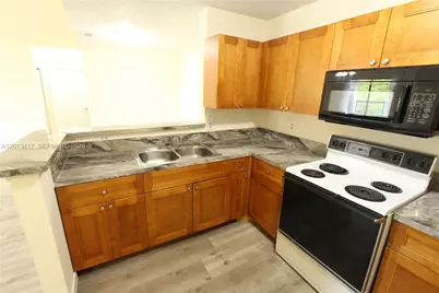 11211 W Atlantic Blvd #308, Coral Springs, FL 33071 - Photo 9