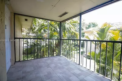 15629 SW 73 #9-4, Miami, FL 33193 - Photo 5