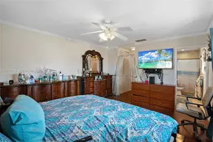 2251 NW 87th Ave, Pembroke Pines, FL 33024 - Photo 11
