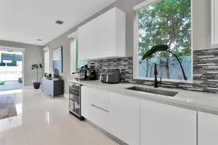 7535 NW 98th Ave, Doral, FL 33178 - Photo 15
