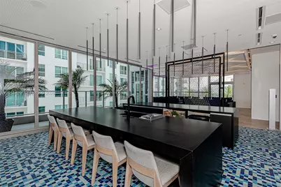 227 NE 2nd St #2206, Miami, FL 33132 - Photo 3