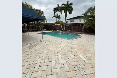 18121 SW 152nd Ct #001, Miami, FL 33187 - Photo 21