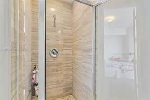 16001 Collins Ave, Sunny Isles Beach, FL 33160 - Photo 21