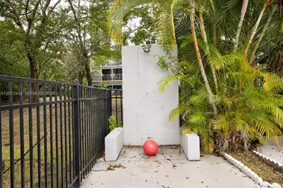 17890 W Dixie Hwy 519 Hwy #519, North Miami Beach, FL 33160 - Photo 33