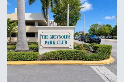 17890 W Dixie Hwy 519 Hwy #519, North Miami Beach, FL 33160 - Photo 1