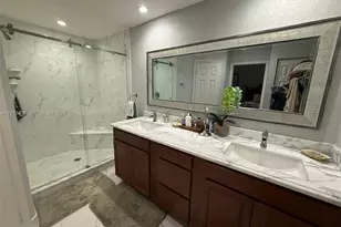 21 Lexington Ln W, Palm Beach Gardens, FL 33418 - Photo 25