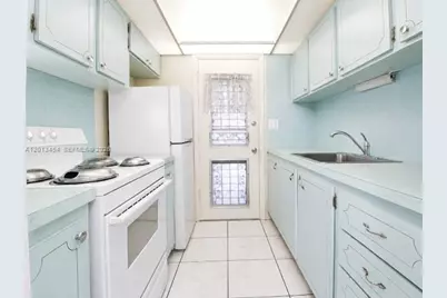 17050 NE 14th Ave #208, Miami, FL 33162 - Photo 5