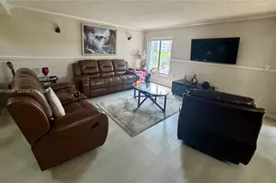 1481 SW 124th Ct, Miami, FL 33184 - Photo 5