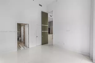 475 Brickell Ave, Miami, FL 33131 - Photo 15