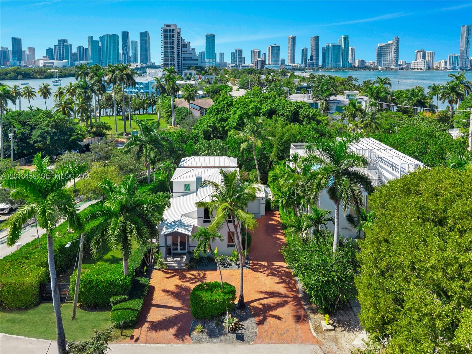 1281 S Venetian Way - 1281 S Venetian Way, Miami, FL 33139 Luxury Property | Jose Angel Pina