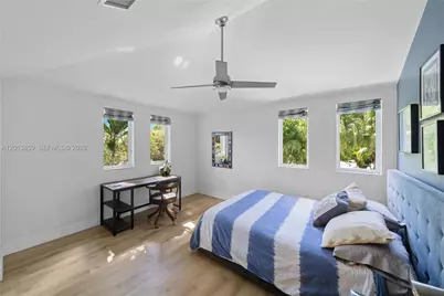 1281 S Venetian Way, Miami, FL 33139 - Photo 35