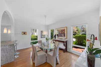 1281 S Venetian Way, Miami, FL 33139 - Photo 21