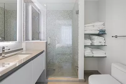 88 SW 7th St #1201, Miami, FL 33130 - Photo 11