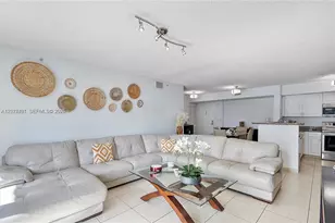 1155 Brickell Bay Dr, Miami, FL 33131 - Photo 1