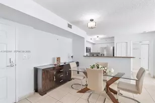1155 Brickell Bay Dr, Miami, FL 33131 - Photo 5