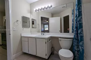 18308 NW 68th Ave, Hialeah, FL 33015 - Photo 9