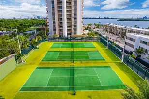 1800 NE 114th St, Miami, FL 33181 - Photo 43