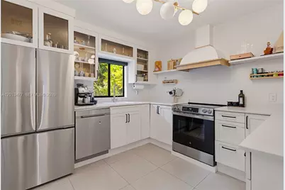674 NE 67th St, Miami, FL 33138 - Photo 9