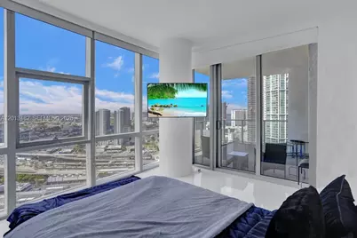 851 NE 1st Ave #2900, Miami, FL 33132 - Photo 17