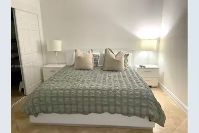 [Address not provided], Hallandale Beach, FL 33009 - Photo 17