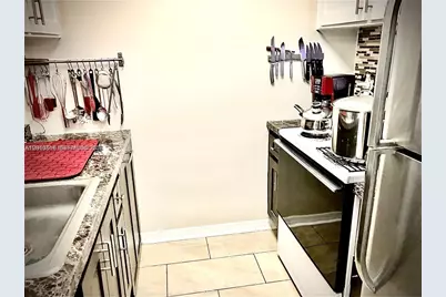 900 SW 11th Ave #17C, Hallandale Beach, FL 33009 - Photo 15
