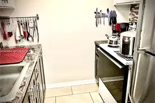 900 SW 11th Ave, Hallandale Beach, FL 33009 - Photo 15