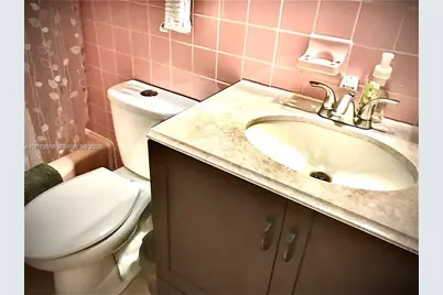 900 SW 11th Ave #17C, Hallandale Beach, FL 33009 - Photo 5
