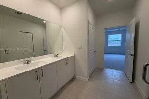 2384 SE 29th Dr, Homestead, FL 33035 - Photo 23