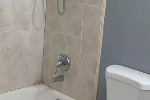 8040 N Colony Cir N, Tamarac, FL 33321 - Photo 7