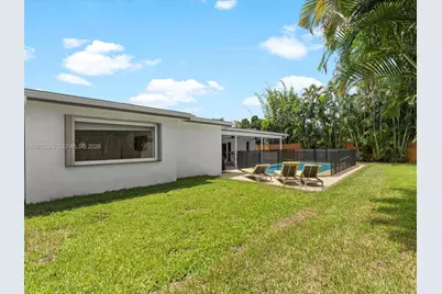 3721 N 55th Ave, Hollywood, FL 33021 - Photo 9