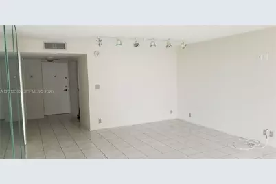 1901 Brickell Ave #B906, Miami, FL 33129 - Photo 5