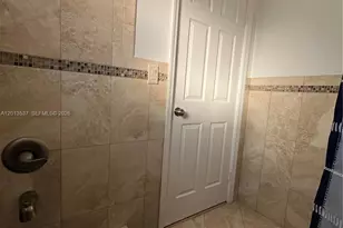 326 Wilson St, Hollywood, FL 33019 - Photo 27