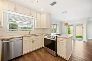 829 NW 99th Ave, Plantation, FL 33324 - Photo 9