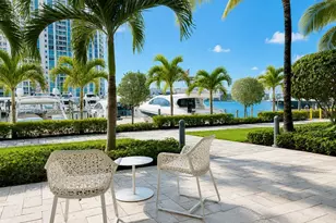 17111 Biscayne Blvd, North Miami Beach, FL 33160 - Photo 11