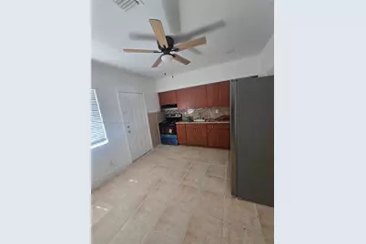210 NW 69th St #212, Miami, FL 33150 - Photo 5