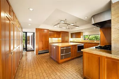 142 San Souci Dr, Coral Gables, FL 33133 - Photo 9