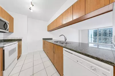 1200 Brickell Bay Dr #3122, Miami, FL 33131 - Photo 5